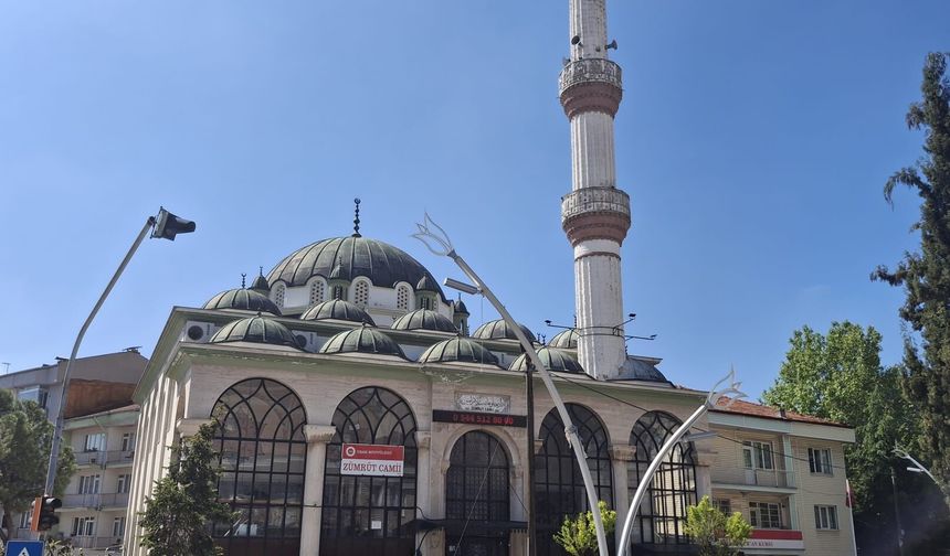İnsanın yanında, söylediği her sözü kaydeden bir melek mutlaka hazır bulunur!