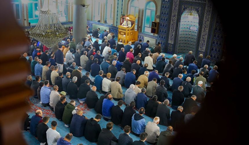 Uşak'ta Kurban Bayramı namazı kılındı!