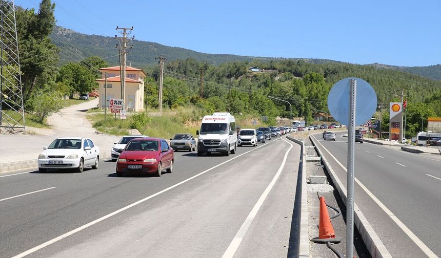 Antalya ve Muğla'dan Denizli Çivril ve Güney üzerinden Uşak ve diğer güzergahlarda yoğunluk