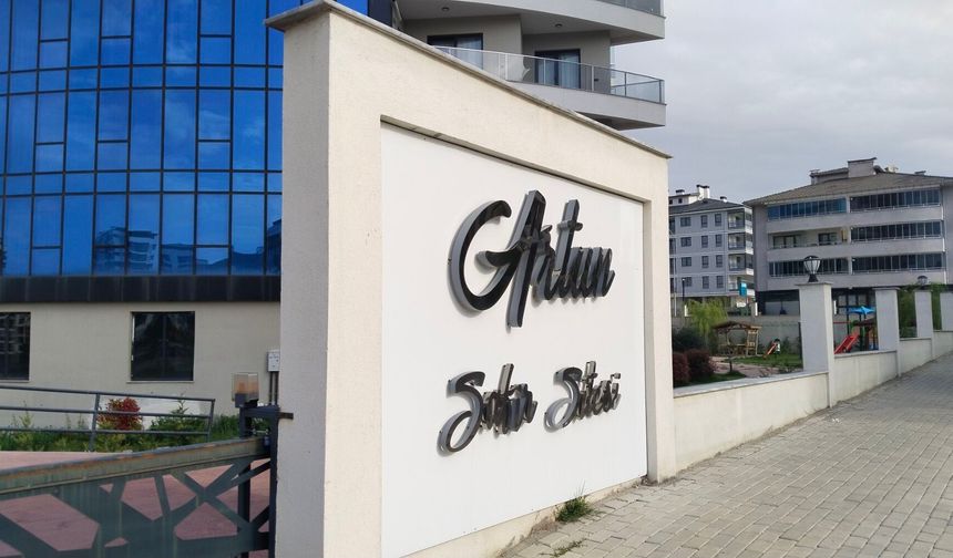 Özkan Yalım, Uşak Kemalöz'deki Safir sitesinde aldığı daire için nasıl ifade verdi?