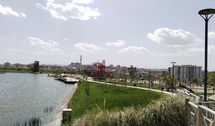 Uşak Belediyesi'nin vatandaştan para alarak giriş izni verdiği tesiste olmaması gereken eksiklikler!