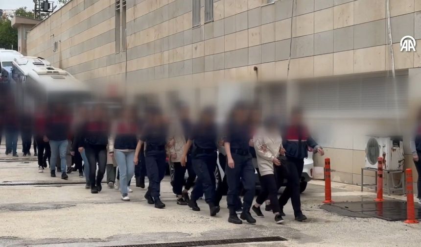 Elazığ merkezli kamuda nitelikli dolandırıcılık suçlarının işlendiği operasyon Uşak'a uzandı