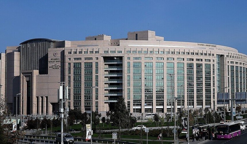 Antalya Büyükşehir Belediyesi'ne yönelik operasyonda Uşaklı bürokrat da tutuklandı!