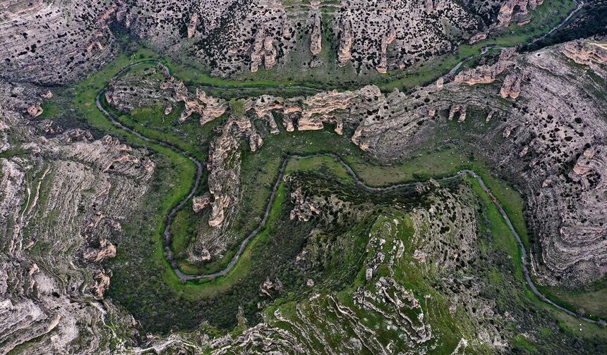 Uşak Ulubey Kanyonlarında yeni aktiviteler hayata geçiriliyor! 150 metrelik dev kaydırak Kurban Bayramına bitecek!