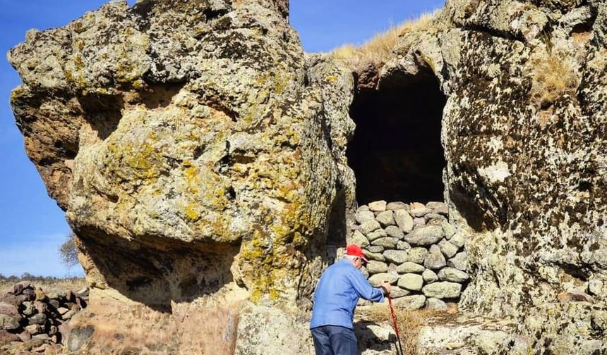 Uşak'ın Bağbaşı bölgesinde bulunan Yılkı Atları ve mağaralar