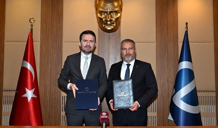 BİK ve Eskişehir Anadolu Üniversitesi'nin imzaladığı protokolle iletişim öğrencileri için işbirliğine gidildi