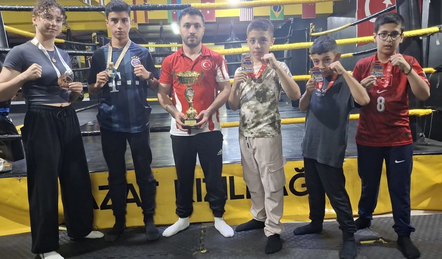Uşak Tiger Fight Akademi; Uşak'taki başarısını ulusal düzeyin de dışına taşıyor