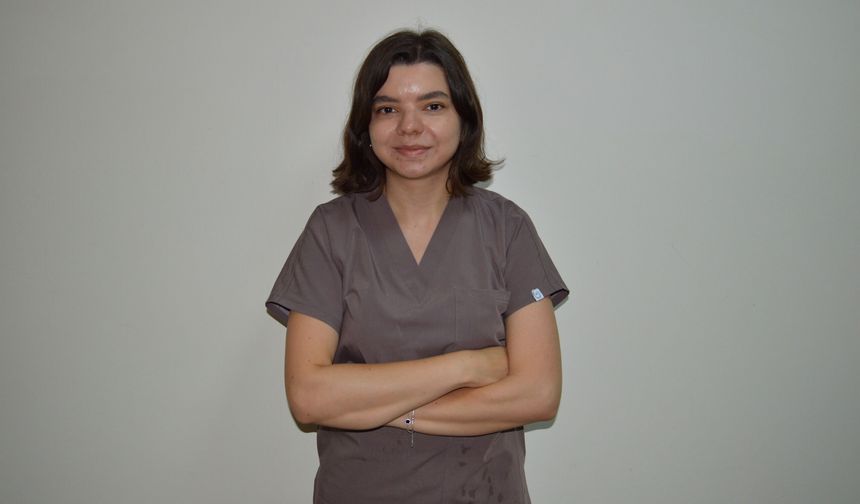 Uşak Eğitim ve Araştırma Hastanesi’nde 2 yeni uzman hekim göreve başladı