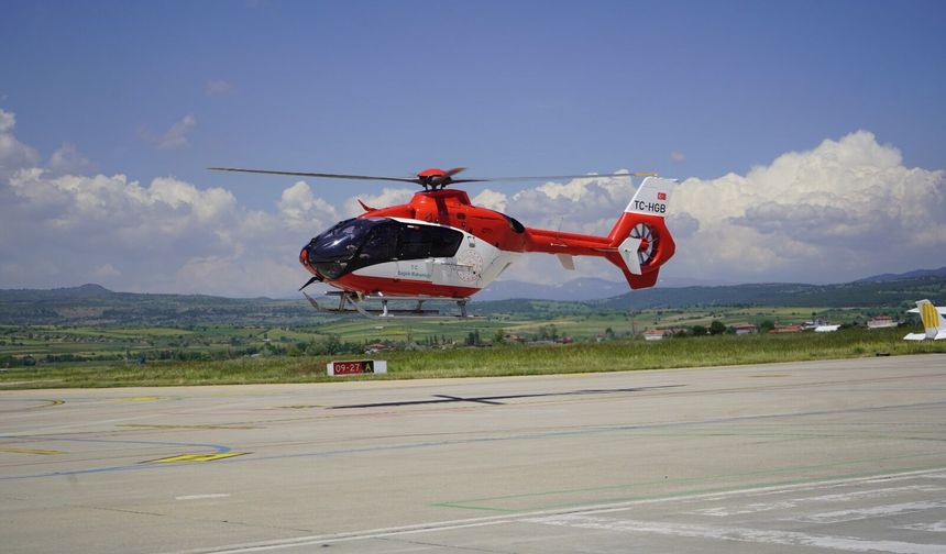 Uşak'taki bir hasta, ambulans helikopterle İzmir'e sevk edildi