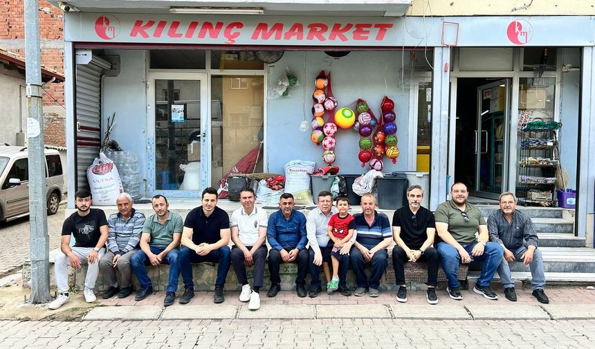 AK Parti Uşak Milletvekili Tuğrul, Aybey Mahallesi'nde vatandaş ve esnaf ziyareti yaptı