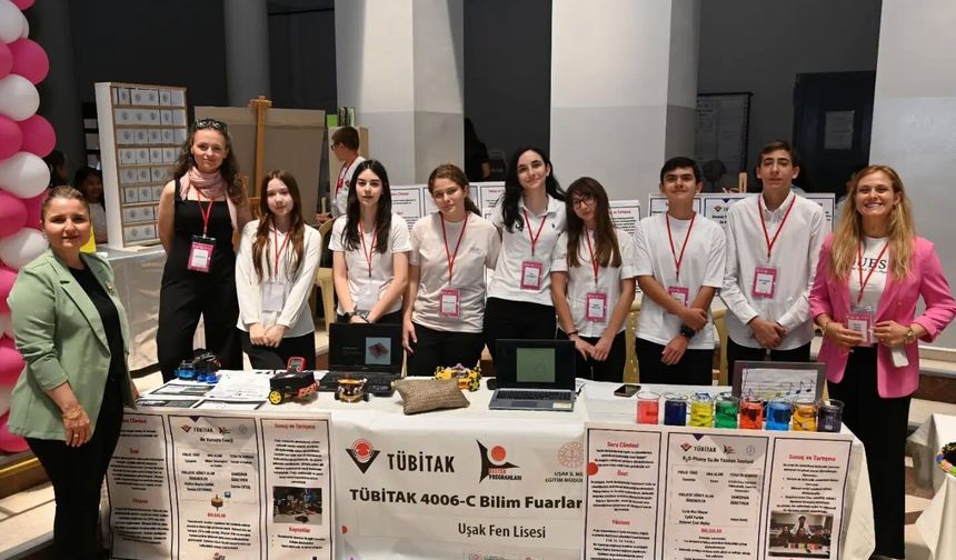 Uşak AKM’de TÜBİTAK 4006-C Bilim Fuarları Festivali düzenlendi