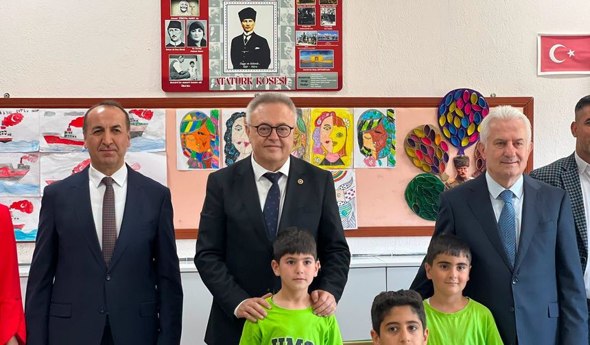 Uşak'ta yaz tatiline giren çocuklar bir meslekle veya toprakla haşır neşir olsunlar!