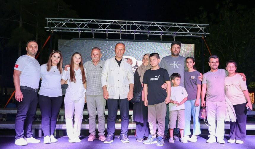 Uşaklı öğrenciler eğitim döneminin yorgunluğunu Atapark’ta attı