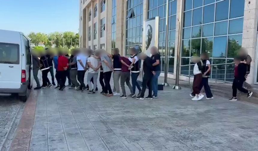 Uşak’ta zehir tacirliği yapan 16 kişi tutuklandı