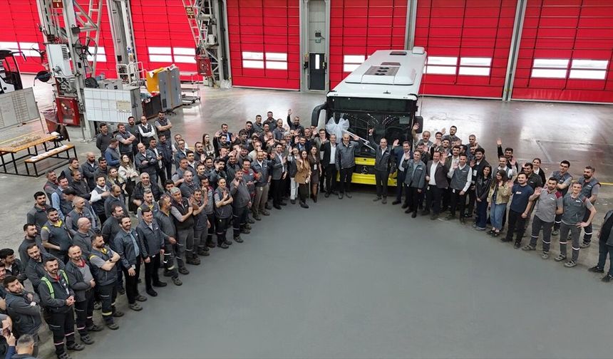 Otokar'ın yaptığı ilk Mercedes-Benz Conecto otobüsü banttan indi