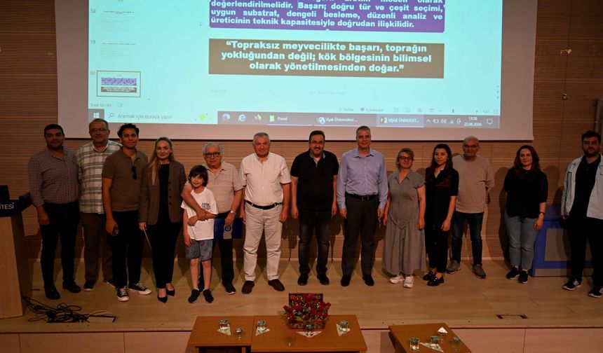 Uşak Üniversitesi'nde süs bitkileri ve topraksız tarım üzerinde duruldu