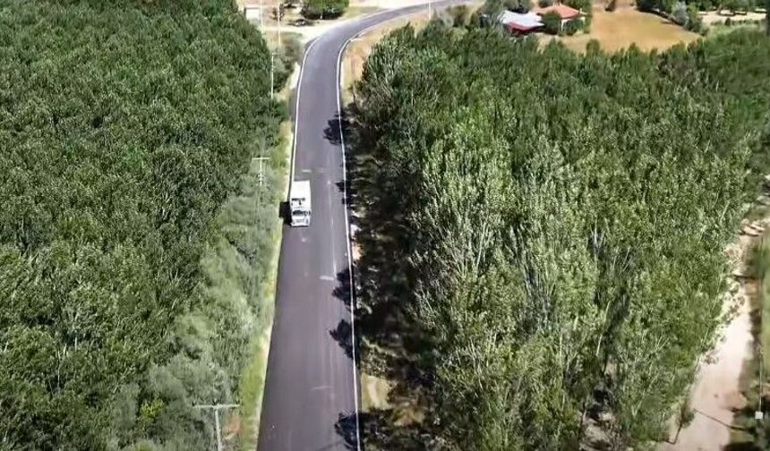 Uşak İl Özel İdaresi'nden Sivaslı köylerine konforlu ve güvenli yol: BSK çalışmaları bitirildi