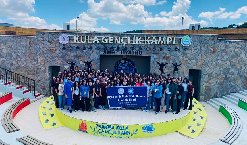 Uşak ŞAKAL öğrencileri doğayla iç içe ortamda takım olmayı öğreniyor