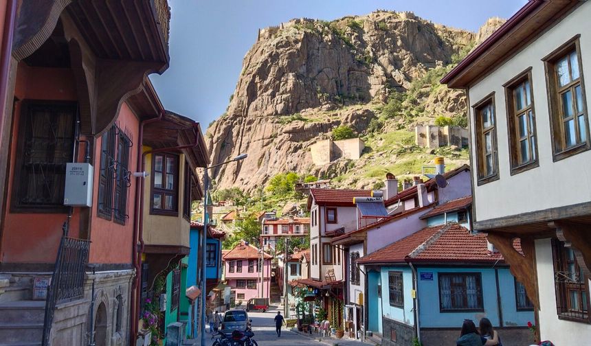 Uşak'ın komşusu Afyonkarahisar, Odunpazarı olma yolunda emin adımlarla ilerliyor