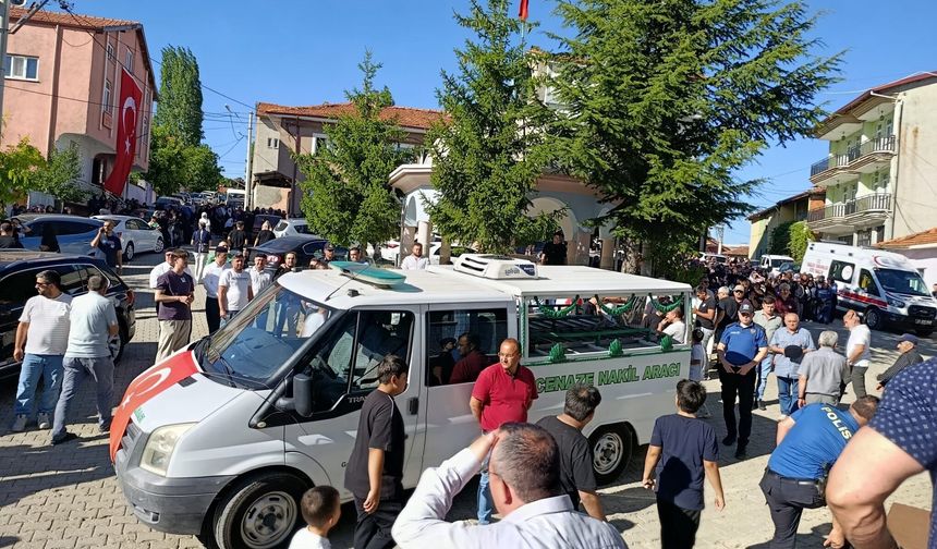 Uşak’ın komşusu Gediz şehidine ağladı
