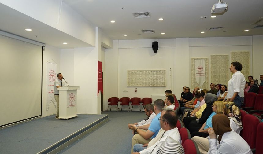 Uşak İl Sağlık Müdürlüğü'nde 2026 yılı 2'inci Çeyrek Değerlendirme Toplantısı düzenlendi
