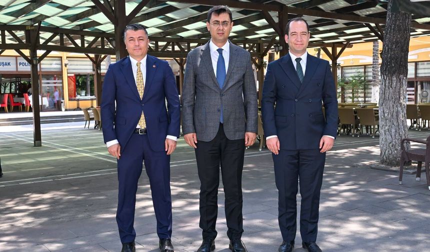 Uşak'ın Ulubey ve Banaz Kaymakamları için veda programı düzenlendi