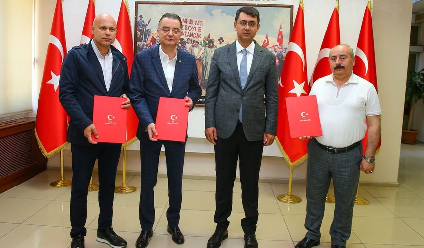 Uşak Valiliği, UTSO ve Uşak Ticaret Borsası iş birliği ile Uşak İleri Tarım Teknolojileri A.Ş.'nin kurulduğunu duyurdu