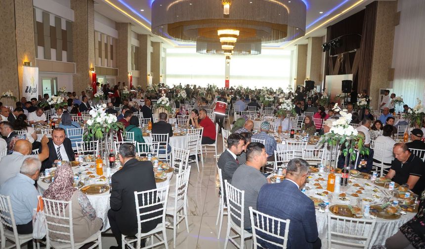 Uşak’ta Şehit ve Gazi aileleri onuruna yemek programı düzenlendi