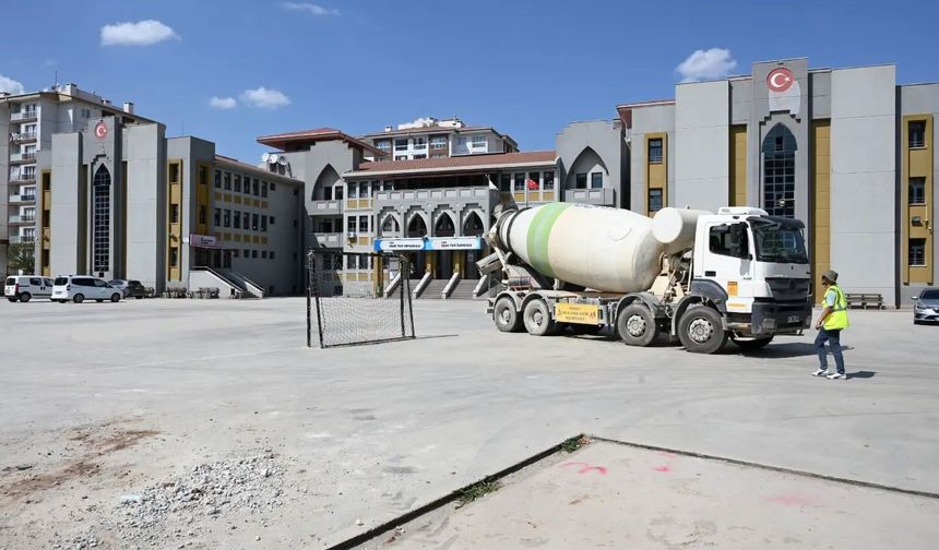Uşak’ın bu okullarında yeni eğitim döneminin hazırlıkları sürüyor