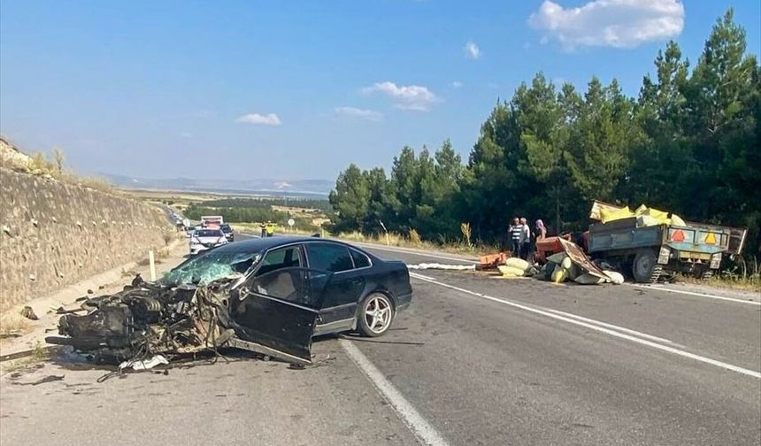 Uşak Ulubey İnay civarında trafik kazası!