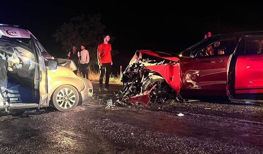 Belçika plakalı aracın karıştığı kazada 2 kişi hayatını kaybetti
