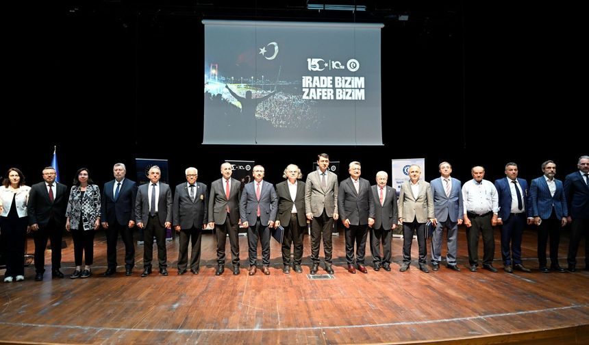 Uşak Üniversitesi’nde 15 Temmuz temalı, bir dizi program yapıldı