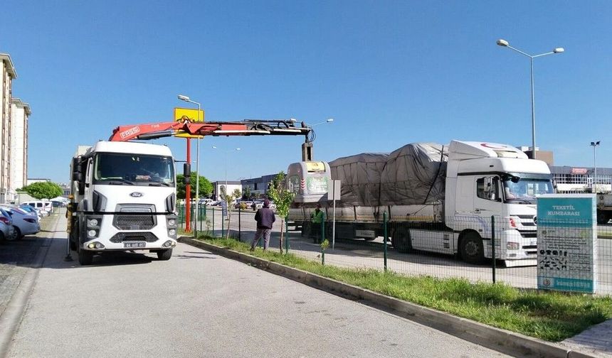 Uşak'ta çöpün toplanmasıyla ilgili sıkıntının sebebi ekipman eksikliği! 2 ÇAÇA alınacak!