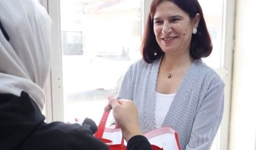 Uşak Belediyesi, 2015’ten beri Çölyak hastalarına destek olmak için glütensiz un dağıtıyor