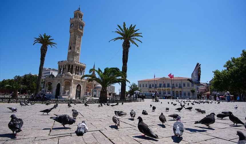 Uşak'a 3 saat mesafede bulunan İzmir'in dünü ve bugünü!
