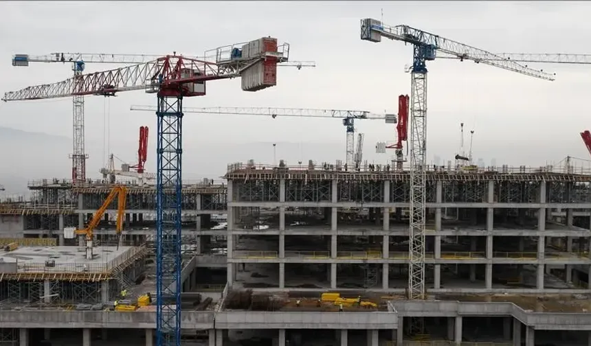 Uşak ve diğer illerdeki inşaat mühendisleri ağır iş yükü altında çalışıyor
