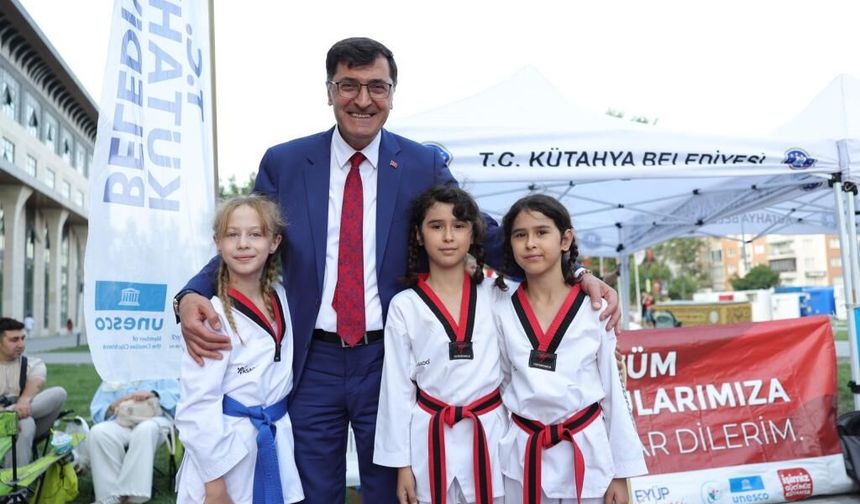 Kütahya'da minik Taekwondocular kıyasıya mücadele etti