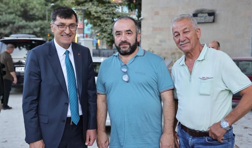 Asırlardır ayakta kalan Kütahya Ulu Camii'nin çevresindeki çalışma devam ediyor