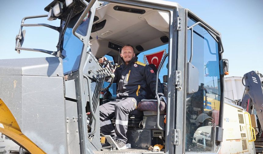 DTS Merkezi, bir ilke imza atarak Uşak İl Özel İdaresi personeline özel tasarım kıyafetler hazırladı