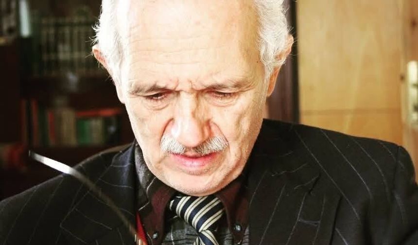 Uşak ve İzmir'in tarihi ve kültürü için önemli çalışmalar yapan Mehmet Ozan Semerci, vefat etti