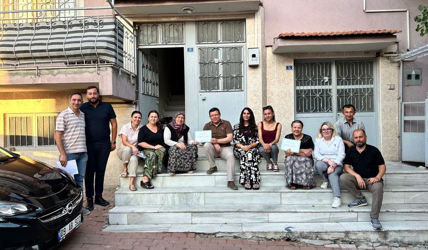 AK Parti Uşak Milletvekilli Tuğrul ve parti teşkilatları Dikilitaş'ta üye ziyareti yaptı