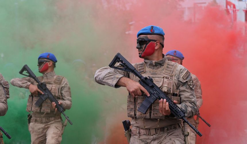30 Ağustos Zafer Bayramı Uşak'ta da coşkuyla kutlandı