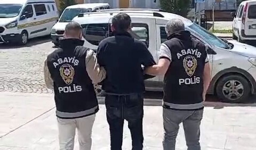 Uşak'ta 26 yıl 15 gün ve 10 yıl hapis cezası bulunan 2 şahıs cezaevine teslim edildi