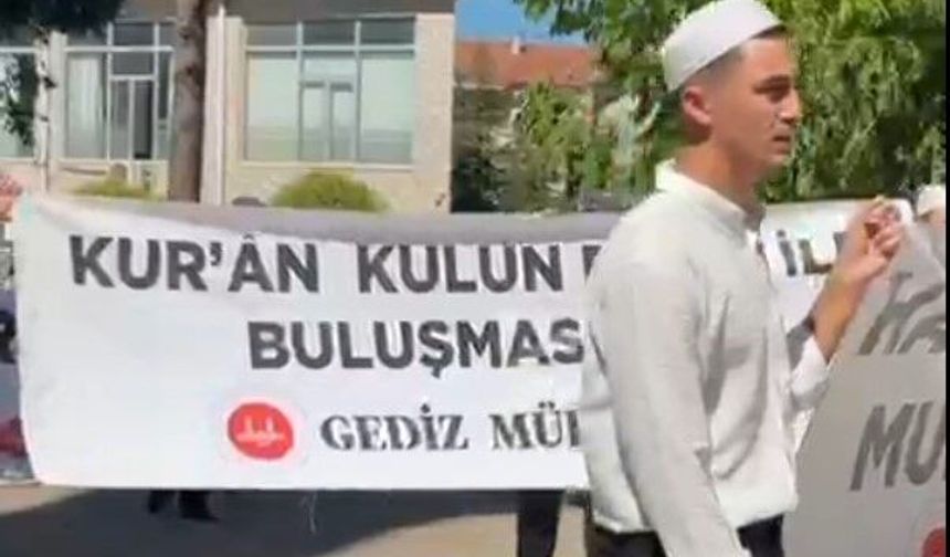 Gediz'de hafızlık eğitimini tamamlayan 15 gence icazet belgeleri verildi
