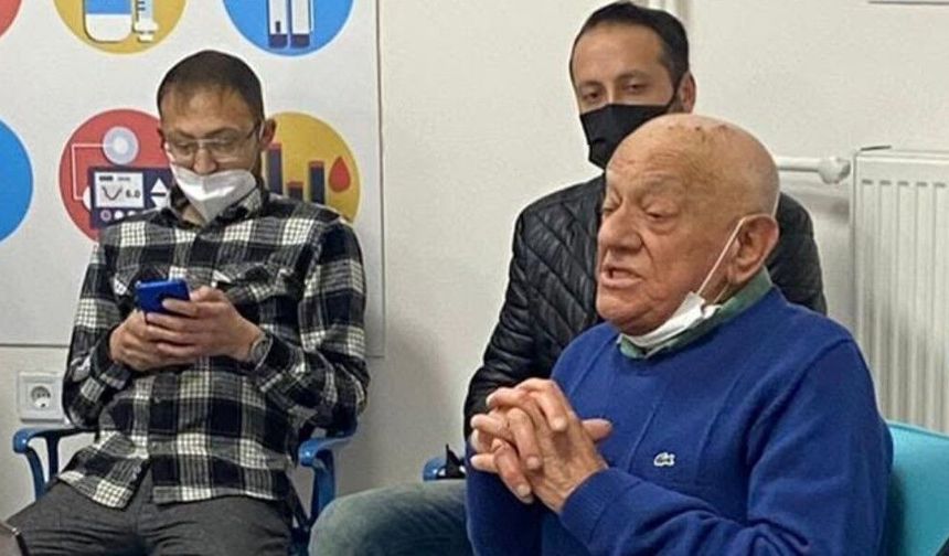 Uşak'ta uzun yıllar dahiliye uzmanı olarak çalışan Selahattin Çakıroğlu vefat etti