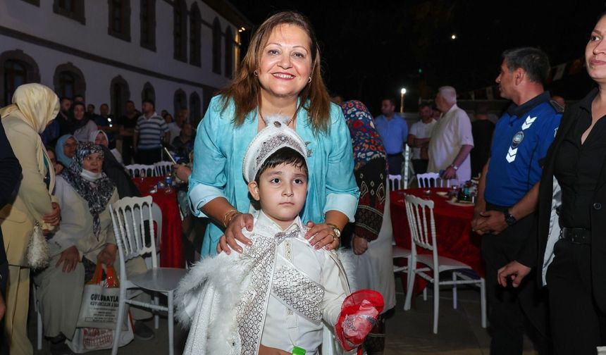Afyon Belediyesi, 41 çocuğun sünnet düğününü yaptı