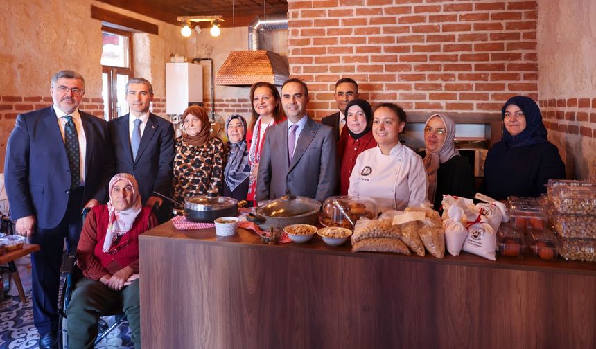 Afyonkarahisar'ın lezzetleri Gastronomi Sokağı'nda toplandı