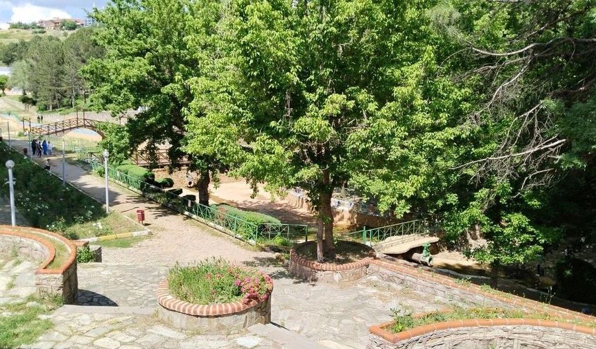 Uşak'ta vatandaşın bir süredir açılmasını istediği Huzurpark sosyal tesisleri için karar verildi