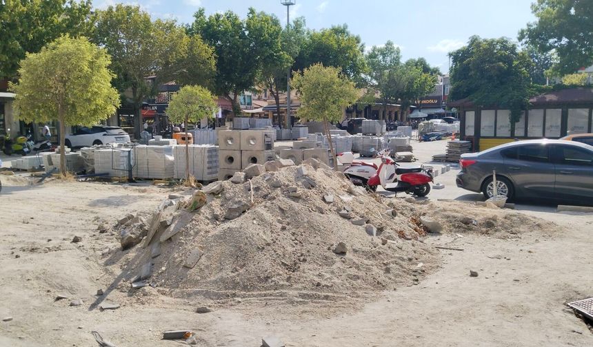 Uşak'ın göbeğinde tozu dumana katan çalışma, sorunlar nedeniyle şimdilik durdu