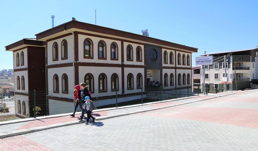 Uşak Belediyesi Halk Kadın Kuaförü haftaya bugün açılıyor!